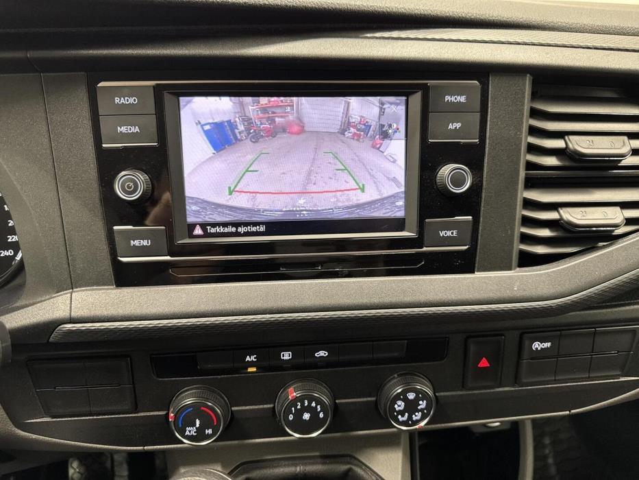 VOLKSWAGEN TRANSPORTER 2023