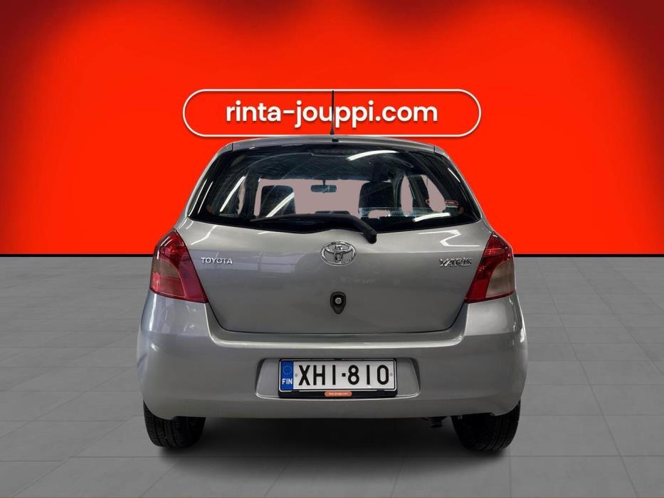TOYOTA Yaris 2006