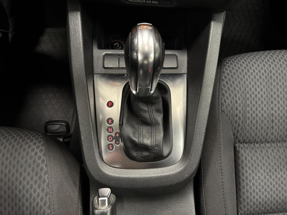 VOLKSWAGEN Jetta 2013