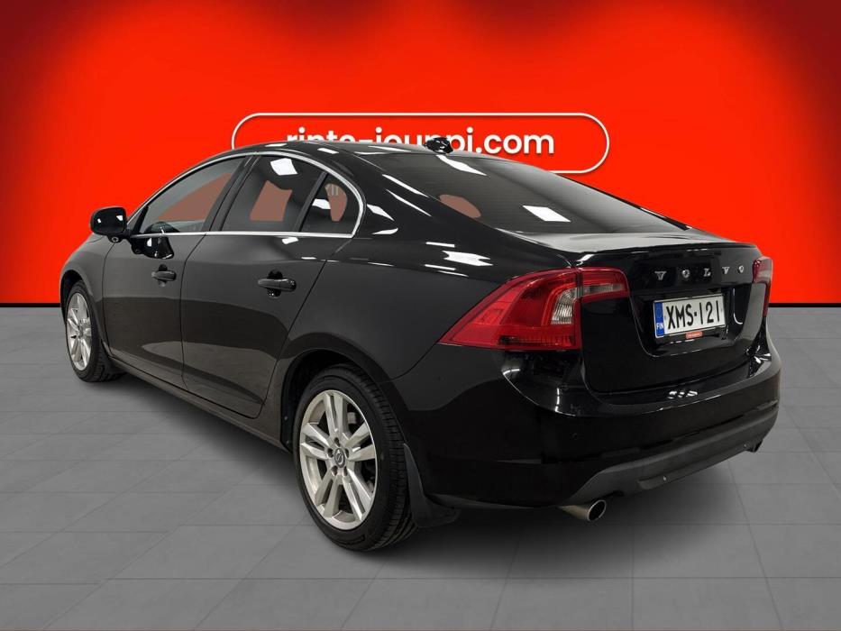 VOLVO S60 2011