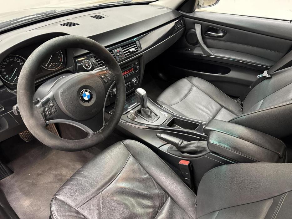 BMW 325 2009
