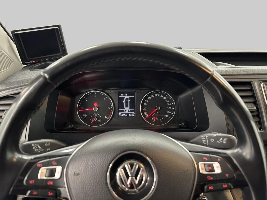 VOLKSWAGEN Transporter 2016