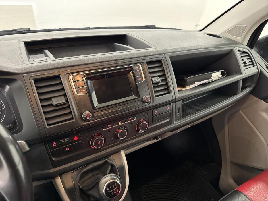 VOLKSWAGEN Transporter 2016