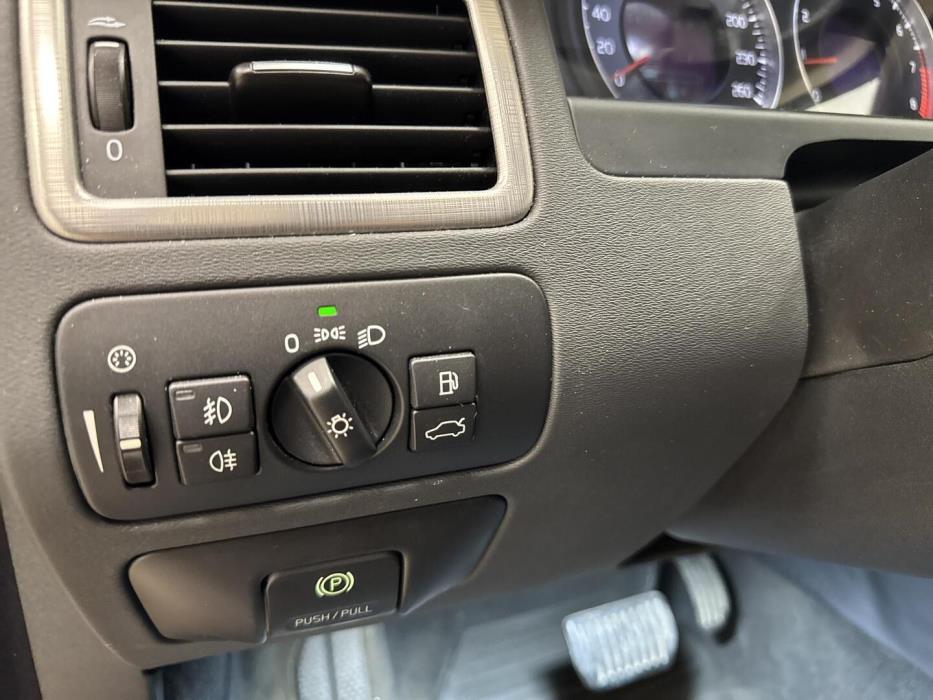 VOLVO V70 2008