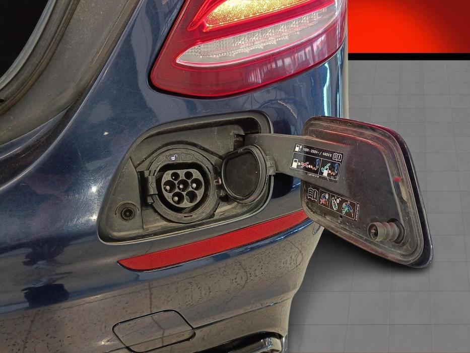 MERCEDES-BENZ E 2019