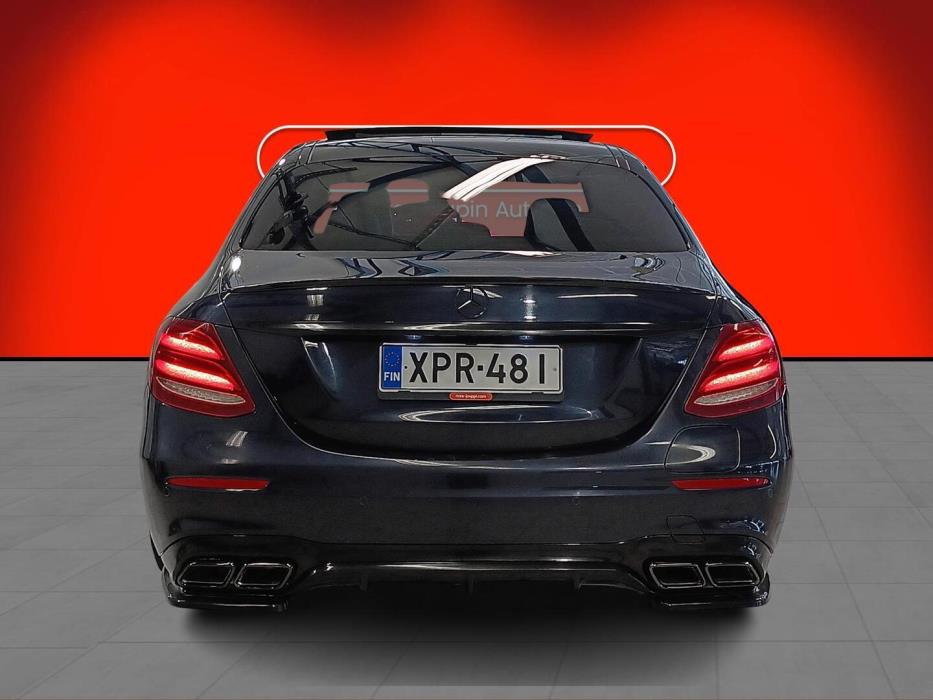 MERCEDES-BENZ E 2019