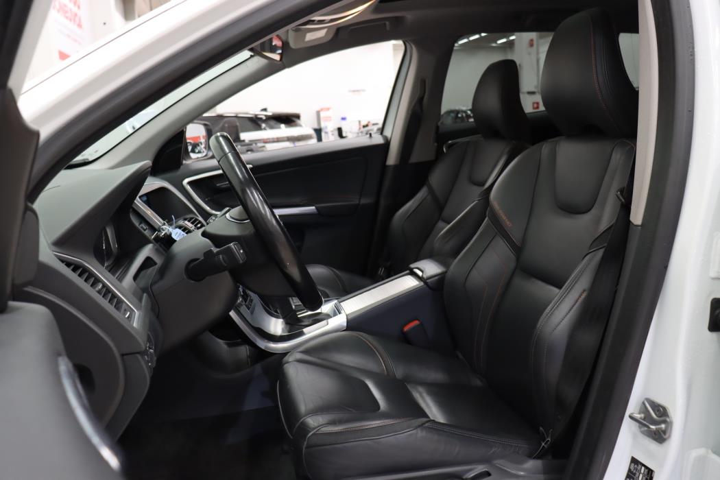 VOLVO XC60 2016