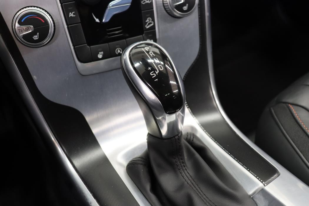 VOLVO XC60 2016