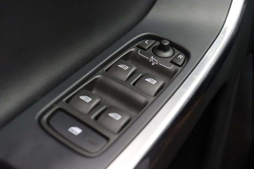 VOLVO XC60 2016
