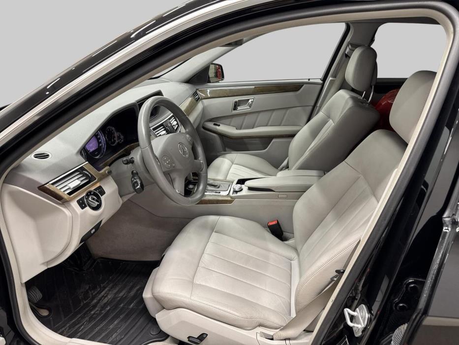 MERCEDES-BENZ E 2010