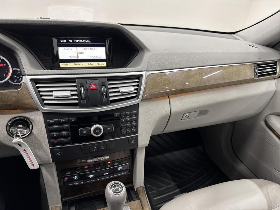 MERCEDES-BENZ E 2010