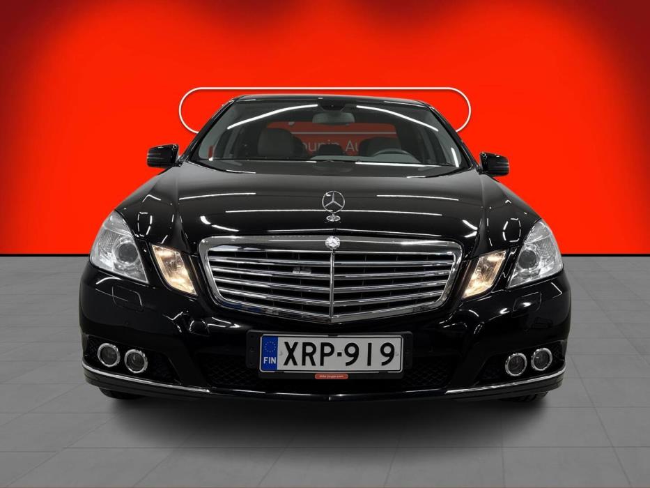 MERCEDES-BENZ E 2010