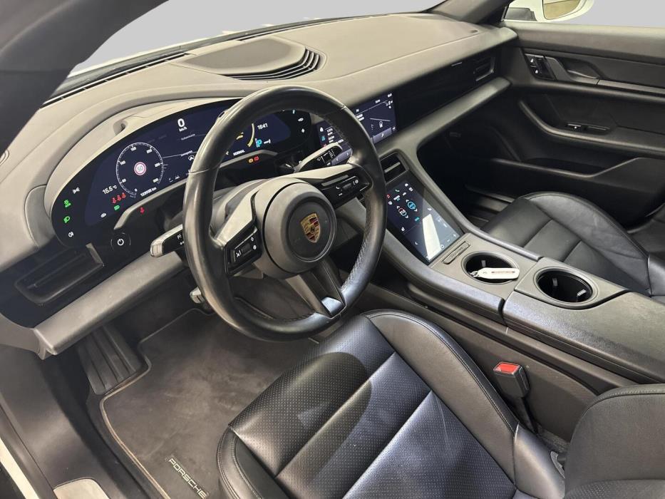 PORSCHE Taycan 2020