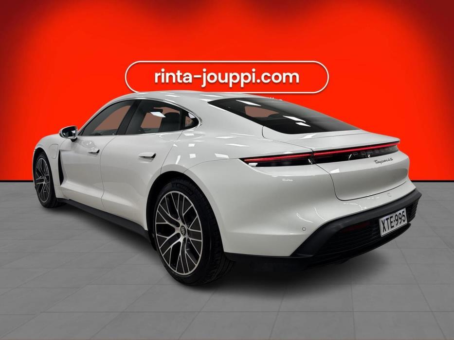 PORSCHE Taycan 2020
