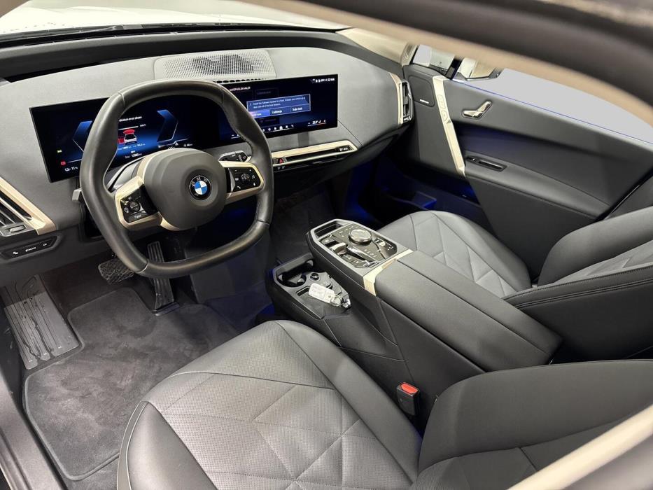 BMW iX 2025