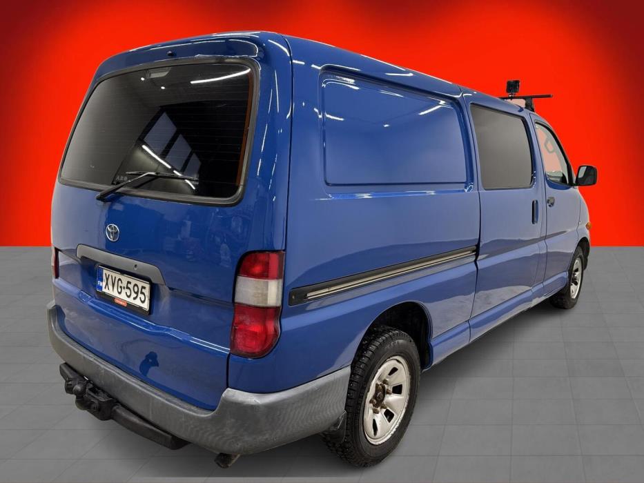 TOYOTA HIACE 2005