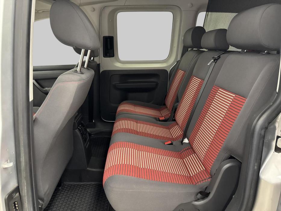 VOLKSWAGEN Caddy 2012