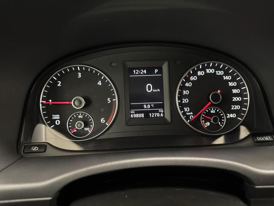 VOLKSWAGEN Caddy 2012