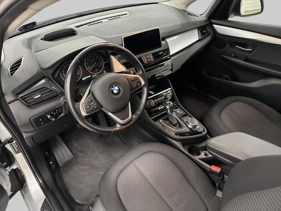 BMW 225 2017