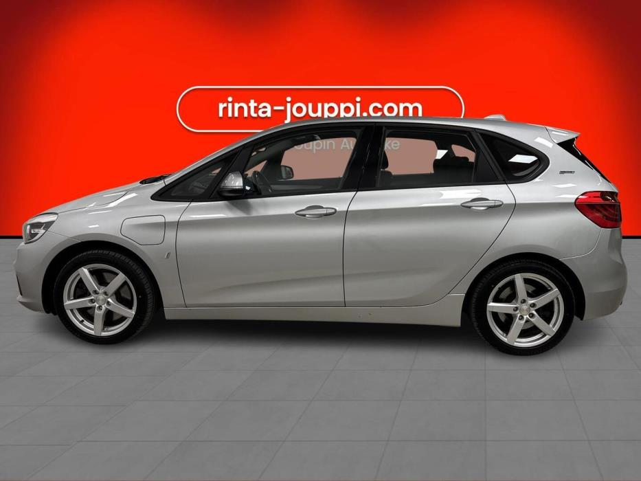 BMW 225 2017
