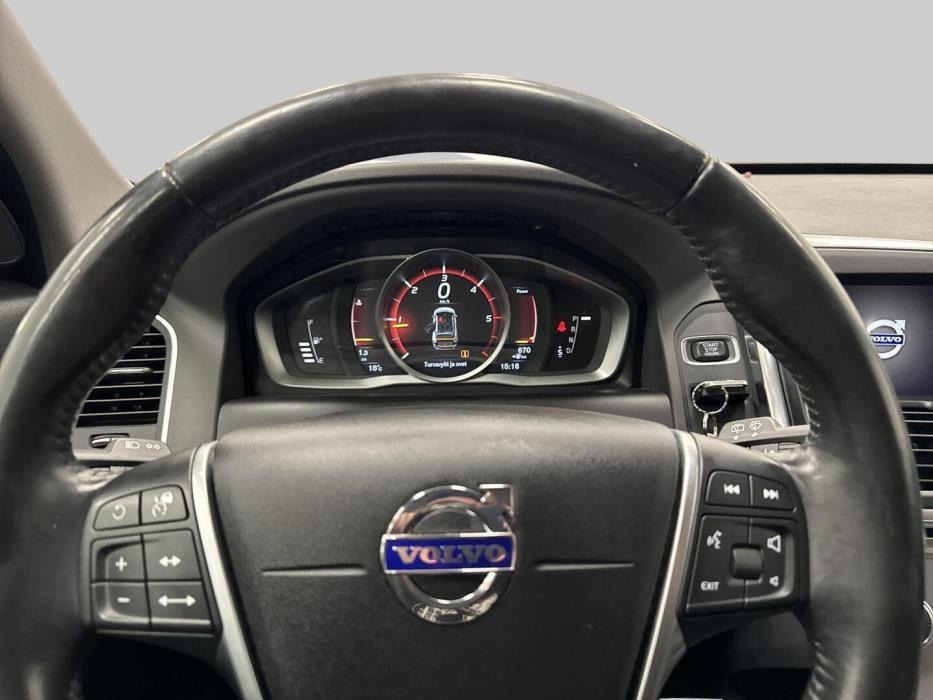VOLVO XC60 2017