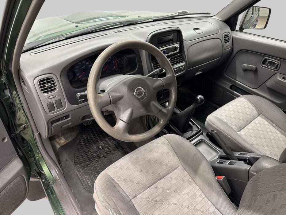 NISSAN King Cab 2002