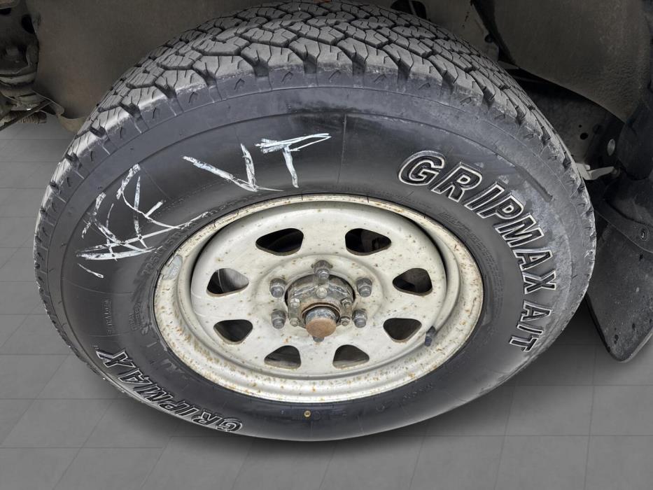 NISSAN King Cab 2002