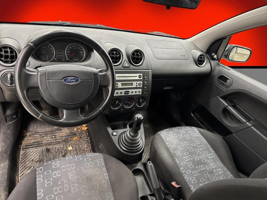 FORD Fiesta 2004