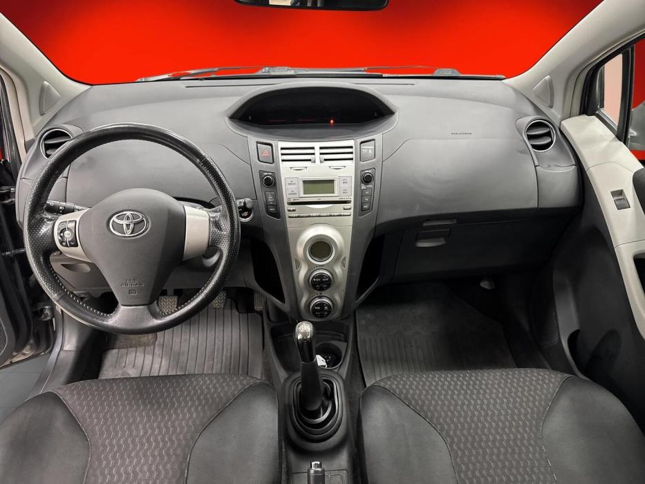 TOYOTA Yaris 2007