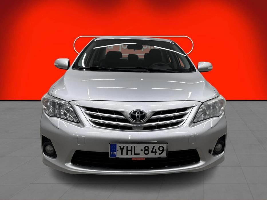 TOYOTA Corolla 2011