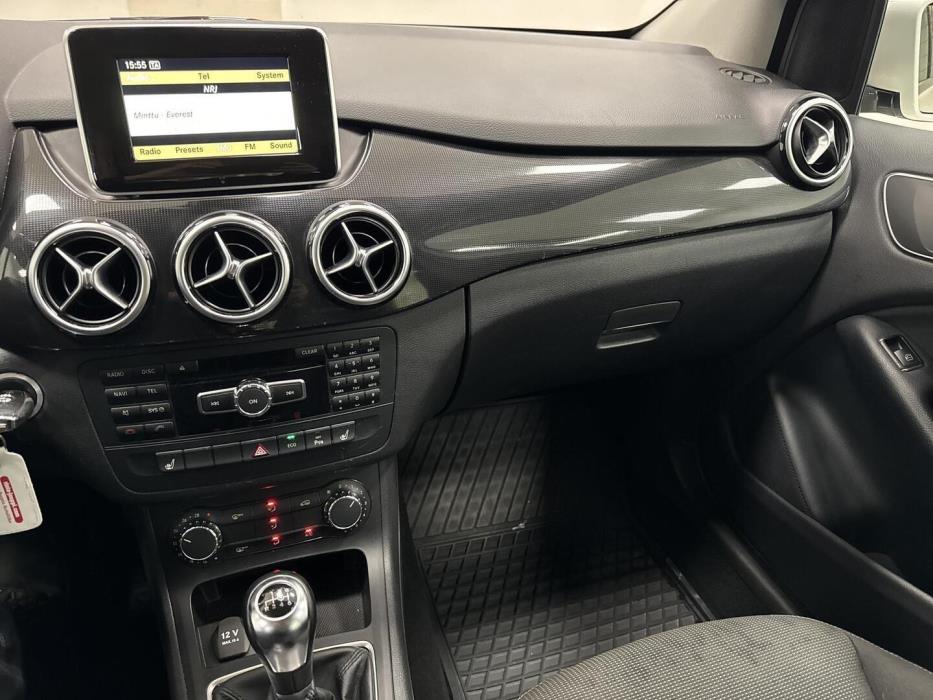 MERCEDES-BENZ B 2012