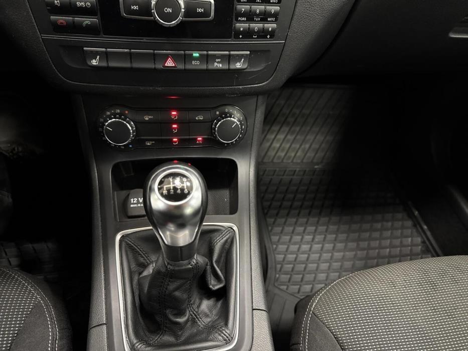 MERCEDES-BENZ B 2012