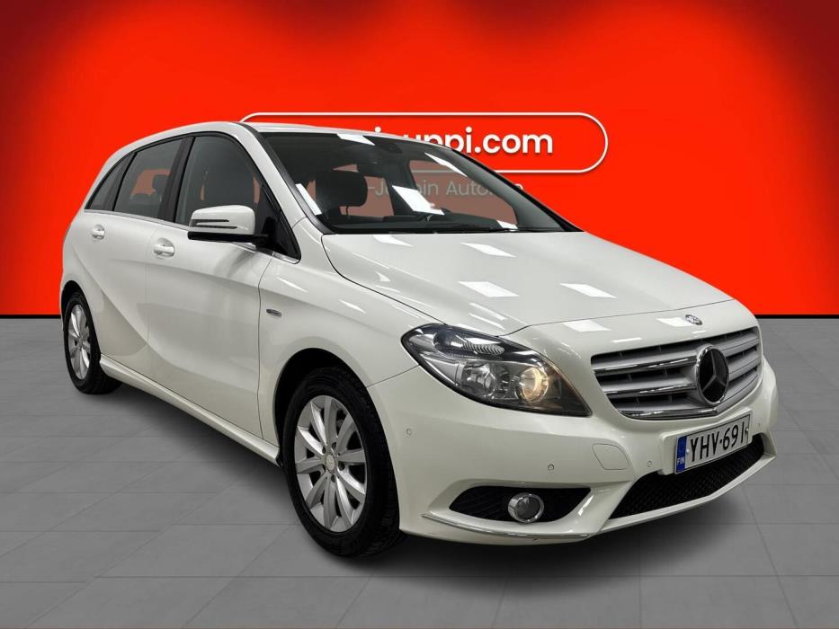 MERCEDES-BENZ B 2012