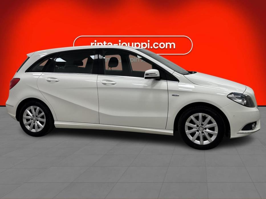 MERCEDES-BENZ B 2012