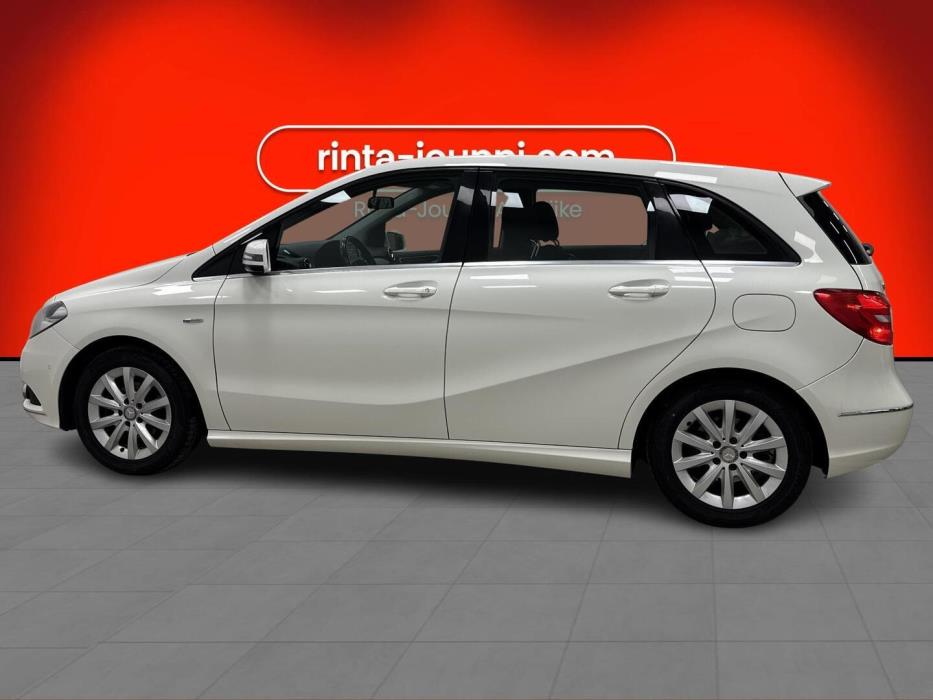 MERCEDES-BENZ B 2012