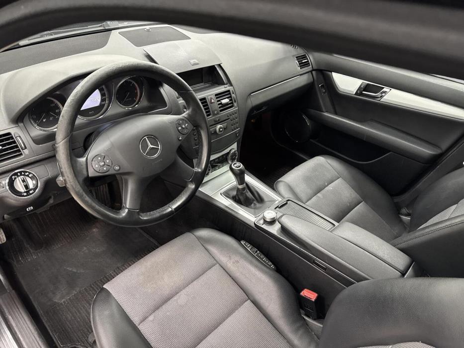 MERCEDES-BENZ C 2009
