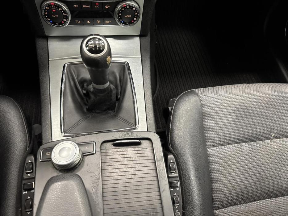 MERCEDES-BENZ C 2009