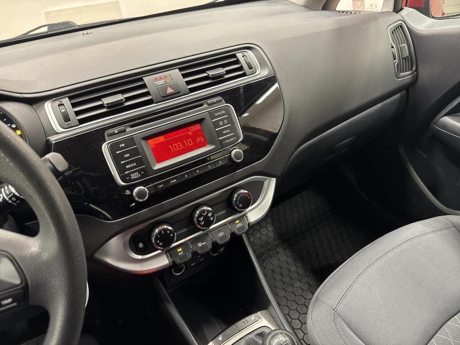KIA RIO 2016
