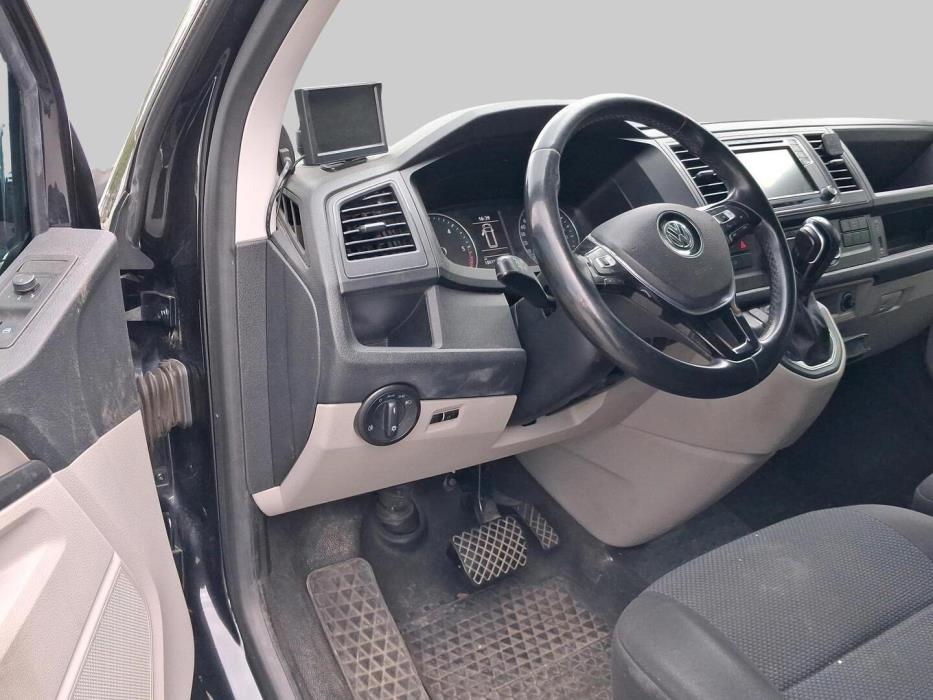 VOLKSWAGEN Transporter 2017