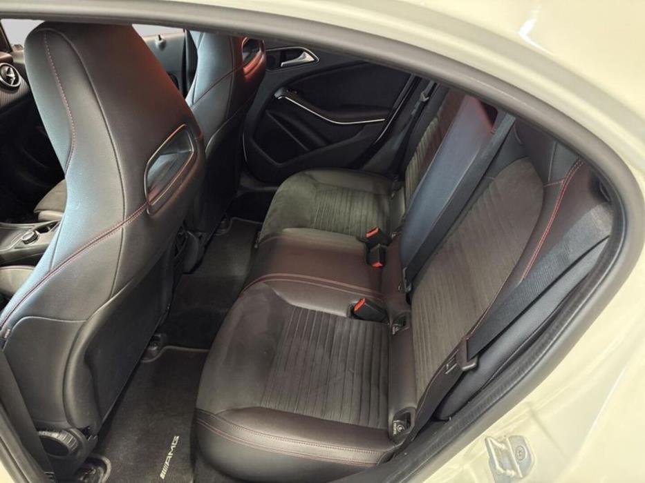 MERCEDES-BENZ A 2017