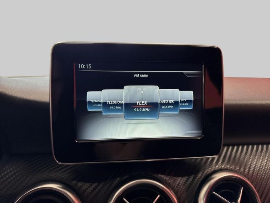 MERCEDES-BENZ A 2017