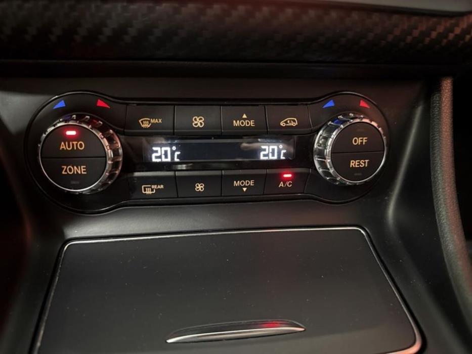 MERCEDES-BENZ A 2017