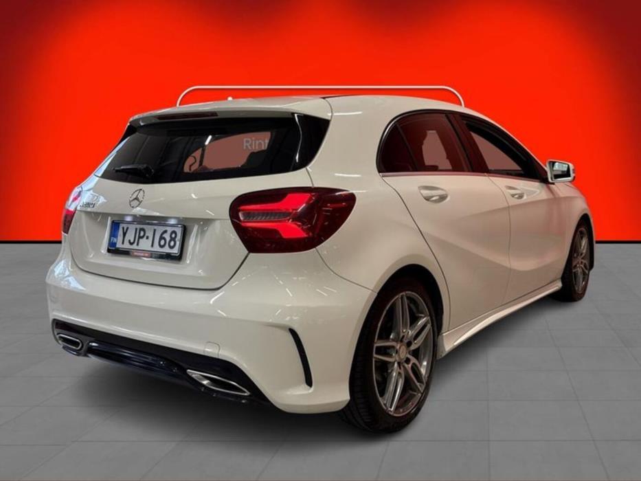 MERCEDES-BENZ A 2017