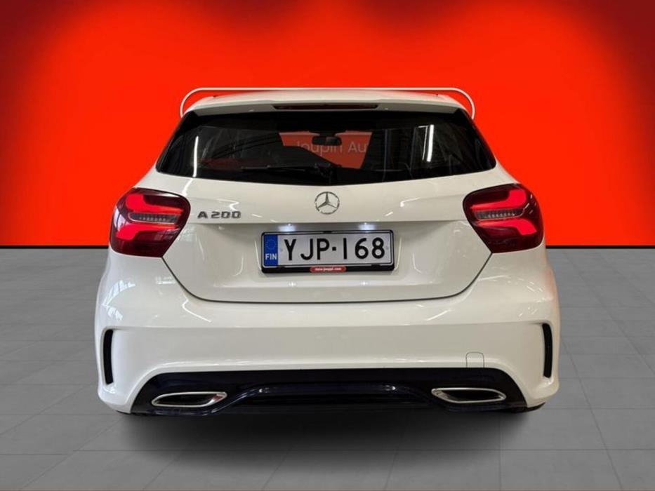 MERCEDES-BENZ A 2017