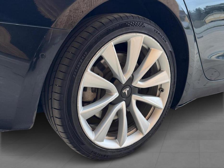 TESLA Model 3 2019