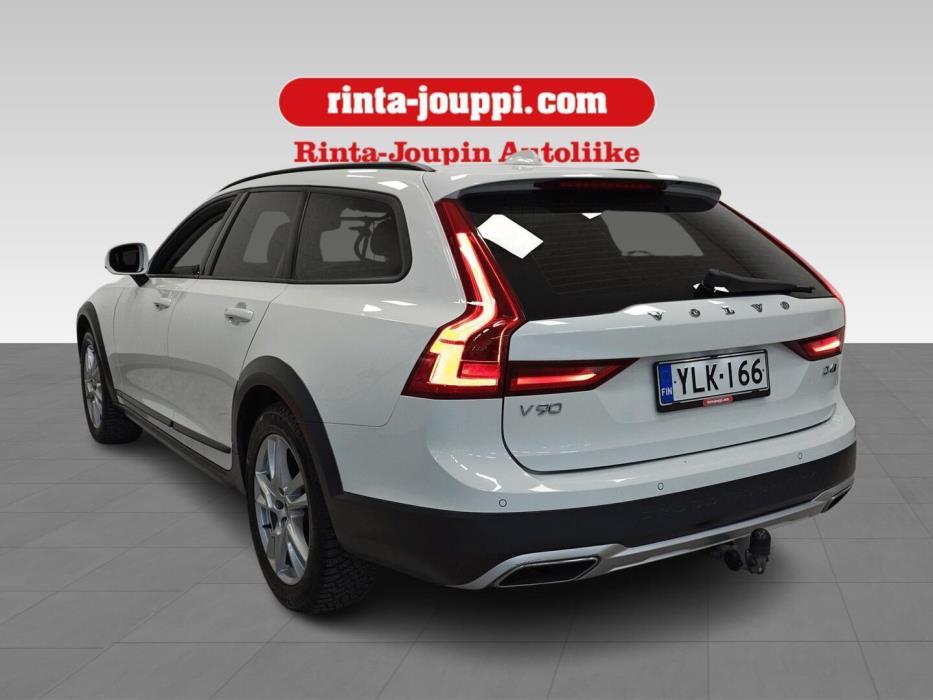 VOLVO V90 Cross Country 2018