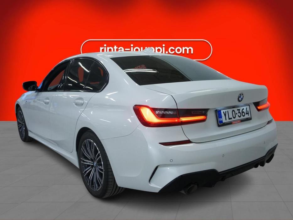 BMW 330 2020