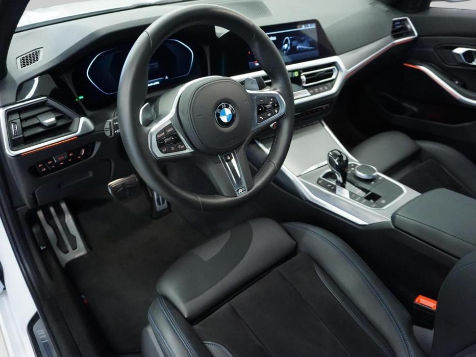 BMW 330 2020