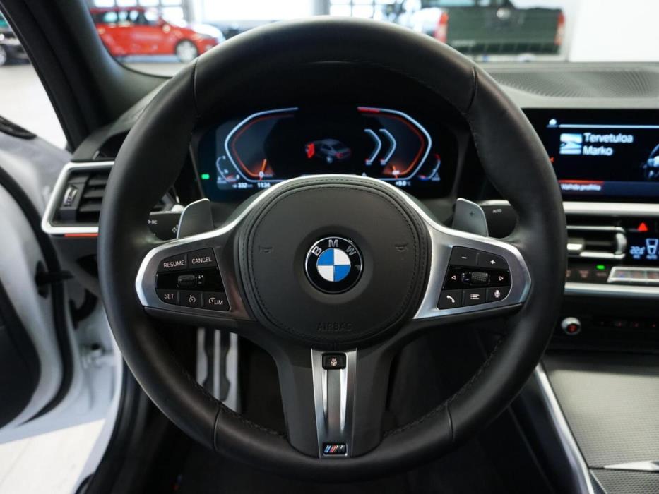 BMW 330 2020