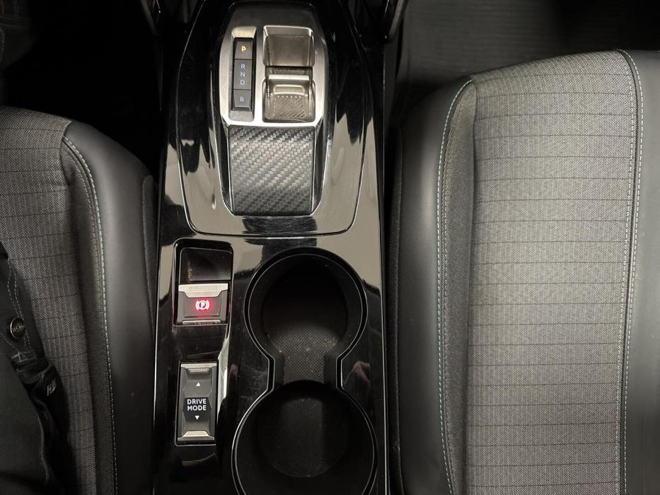 PEUGEOT e-208 2023
